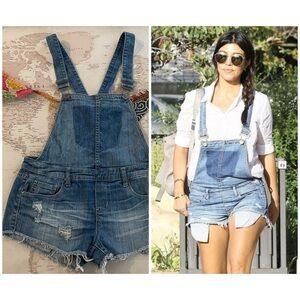 Blank NYC Celebrity Favorite Bunch of Five Jean Denim Short Overalls Size 26